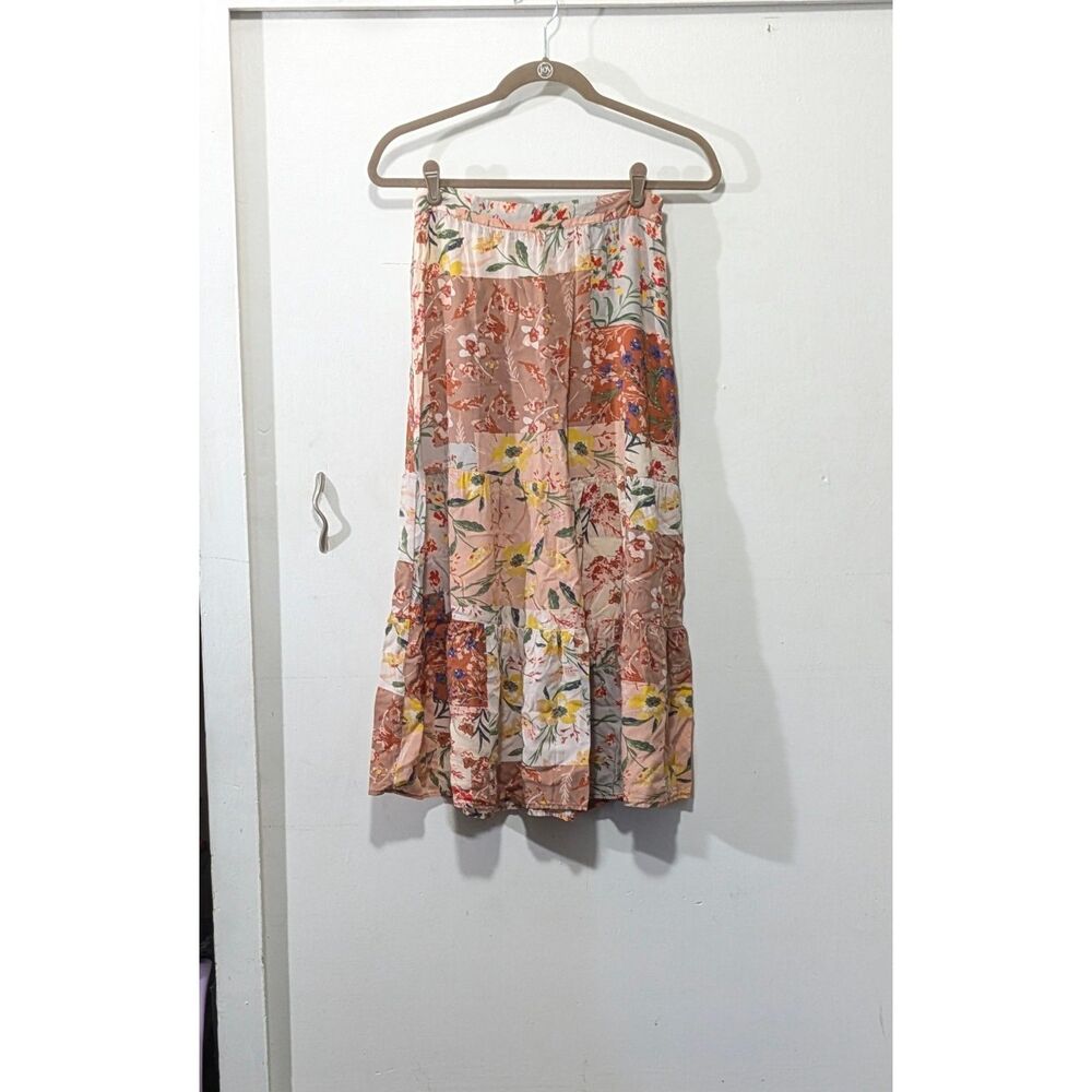 T Tahari Multi Tiered Floral Skirt sz. small